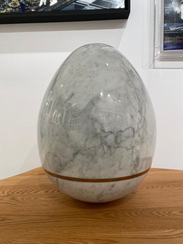 Bianco Carrara - Gold Egg